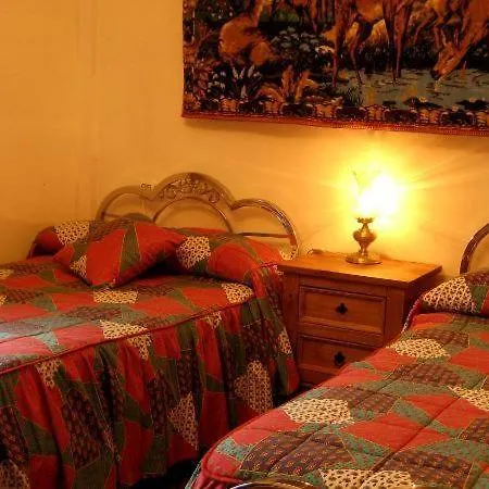 Guest house Y Rural Naranjos 2*